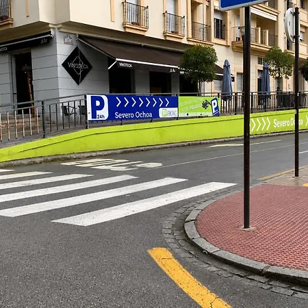 Domus Con Parking Gratuito * Granada