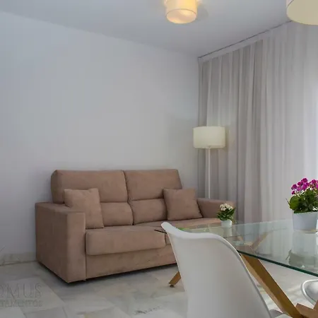 Domus Con Parking Gratuito En Pleno Centro Granada