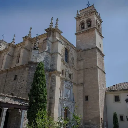 Domus Con Parking Gratuito En Pleno Centro Granada