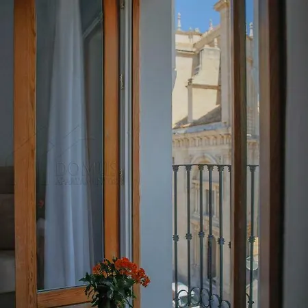 Apartment Domus Con Parking Gratuito En Pleno Centro Granada